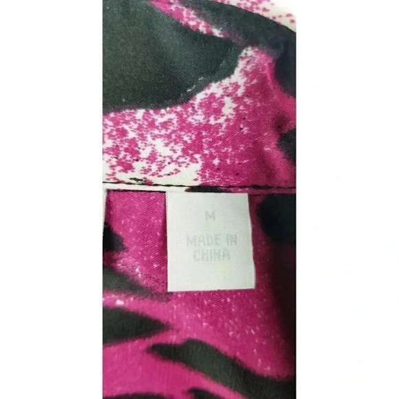 New York & Company Size Medium Women's Stretch Hidden Buttons Long Sleeve Top - Picture 4 of 11